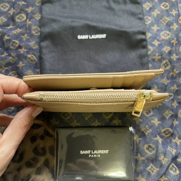 YSL MONOGRAM GRAIN DE POUDRE  WALLET - Picture 3 of 9
